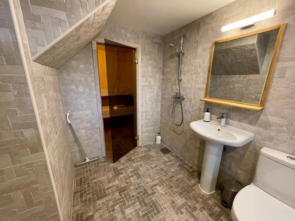 Luxury Penthouse With Terrace & Sauna In Old Town Ταλίν Εξωτερικό φωτογραφία