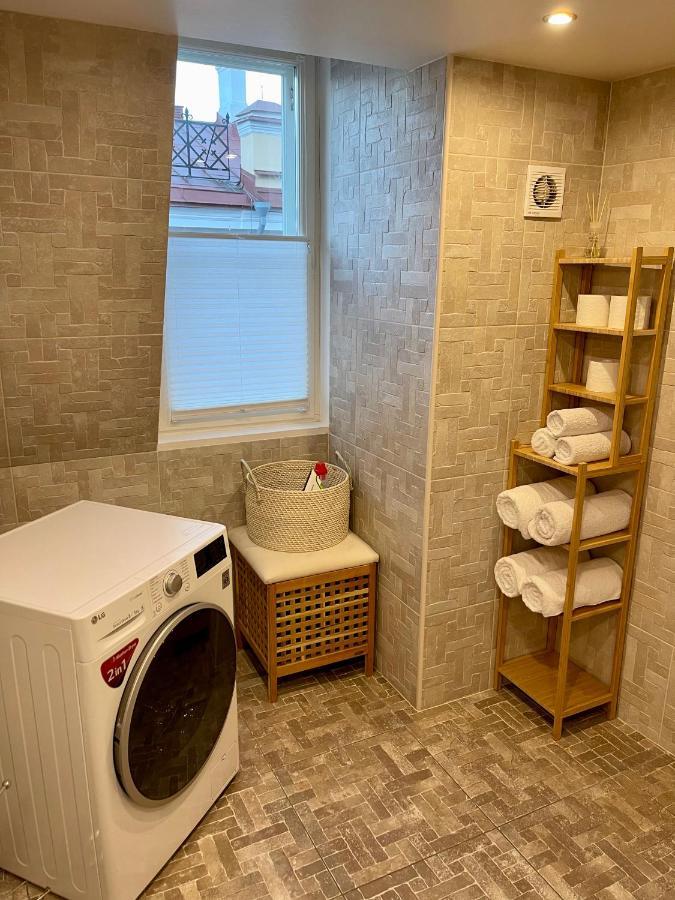 Luxury Penthouse With Terrace & Sauna In Old Town Ταλίν Εξωτερικό φωτογραφία